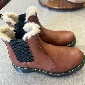 Doc Martens fur lined Chelsea boot size 9